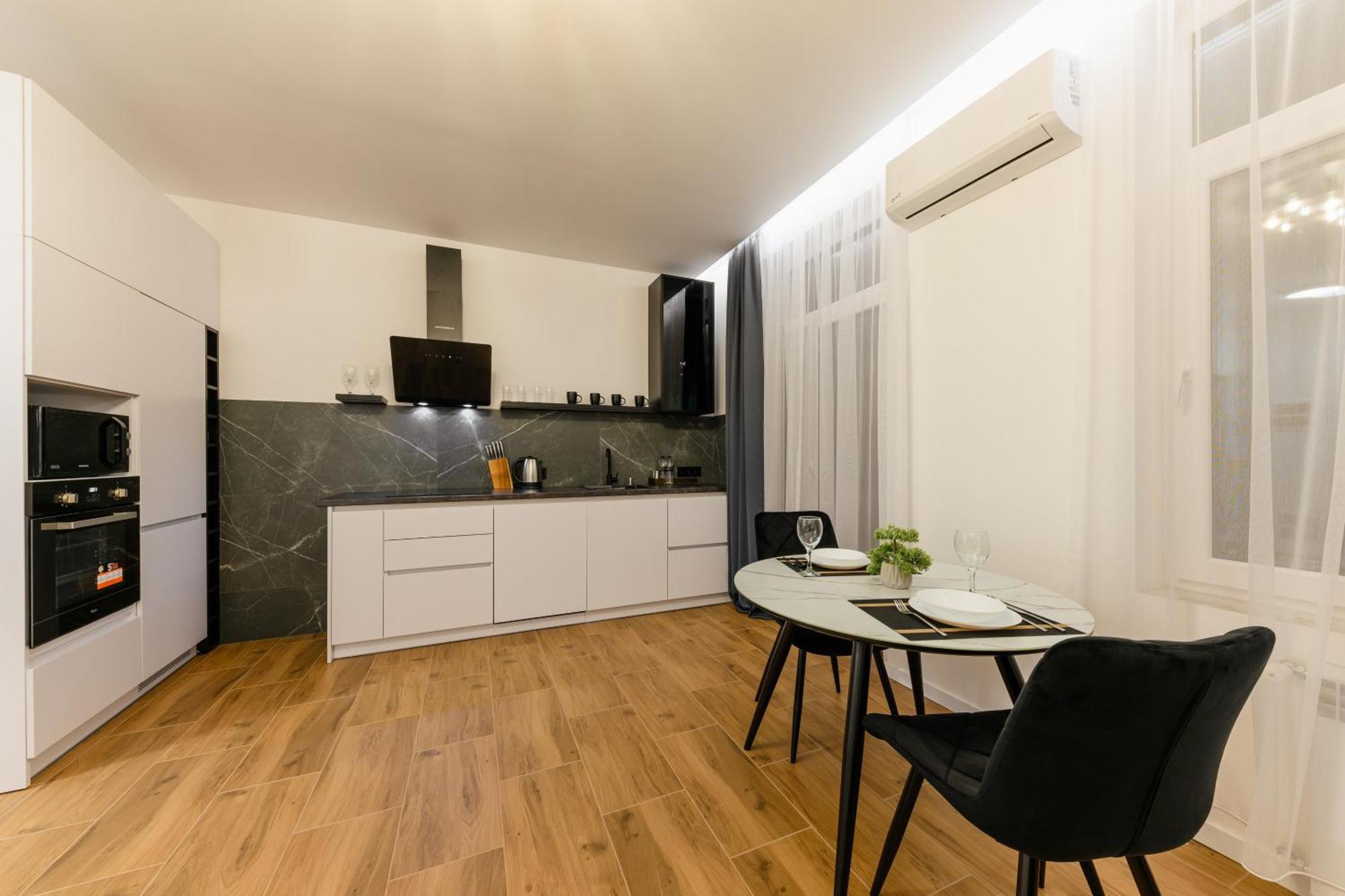 Luxury Apartments Laborca Uzhhorod Ngoại thất bức ảnh