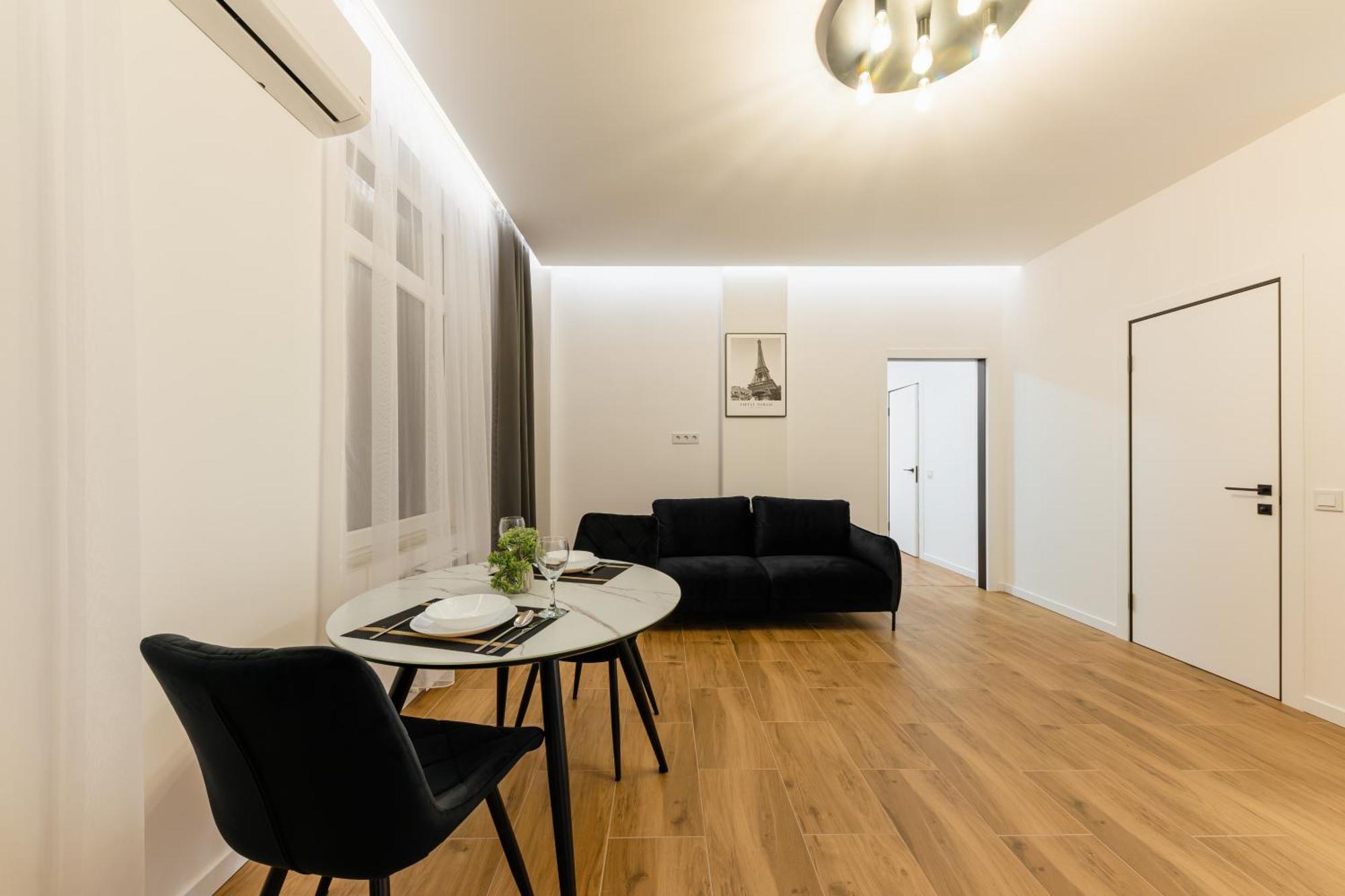 Luxury Apartments Laborca Uzhhorod Ngoại thất bức ảnh