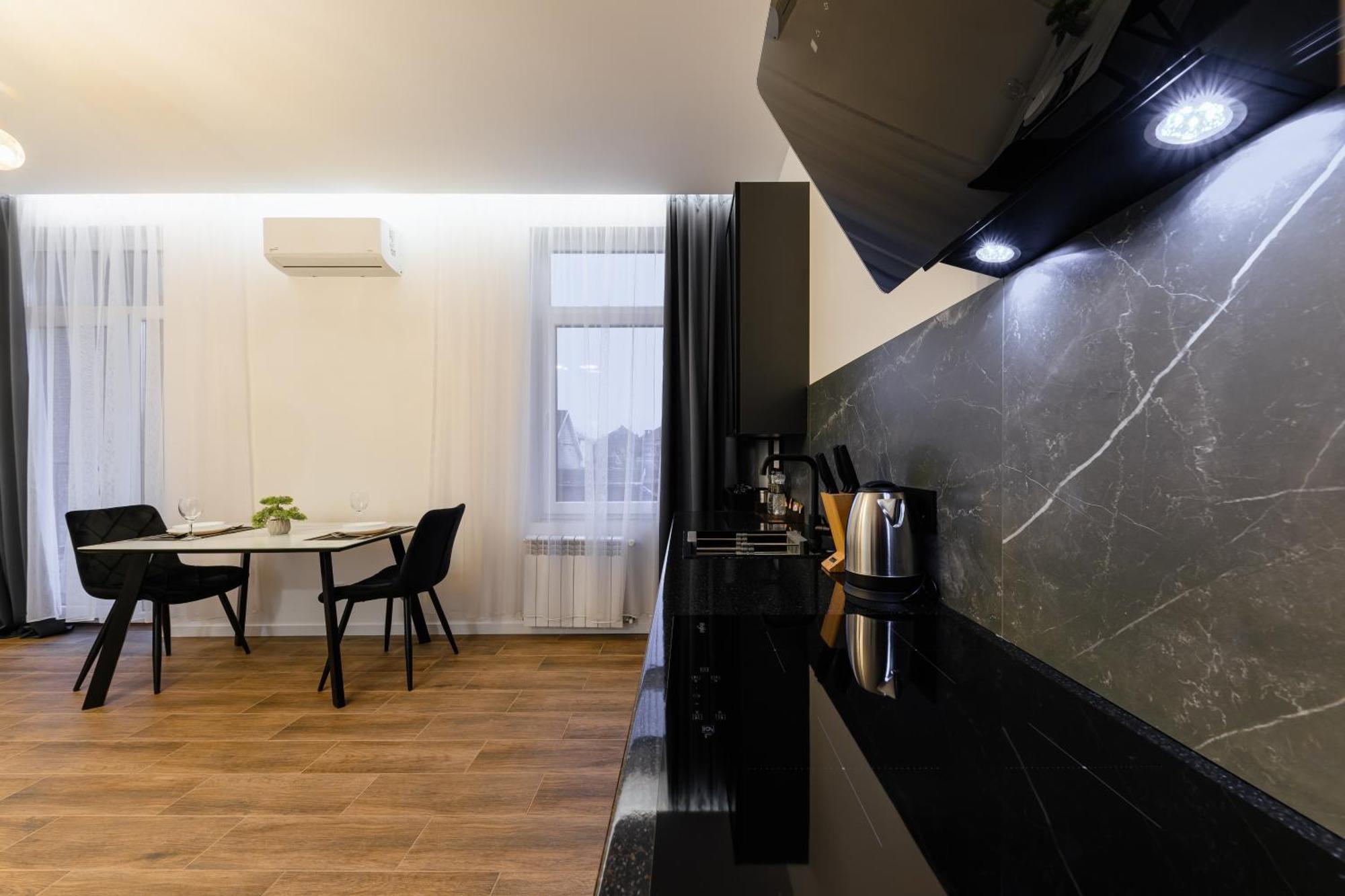 Luxury Apartments Laborca Uzhhorod Ngoại thất bức ảnh